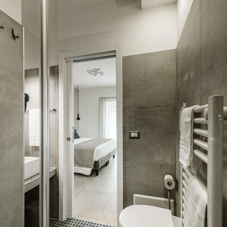B&B LUMAS - Camera Matrimoniale/Doppia con Letti Singoli con Bagno - 4