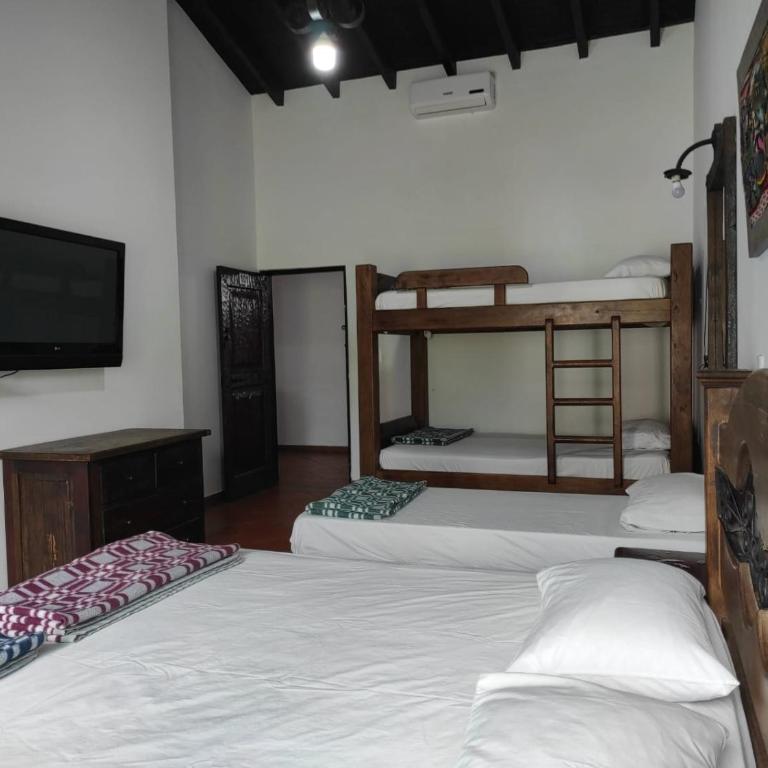 Finca la sofia - Family Room - 1