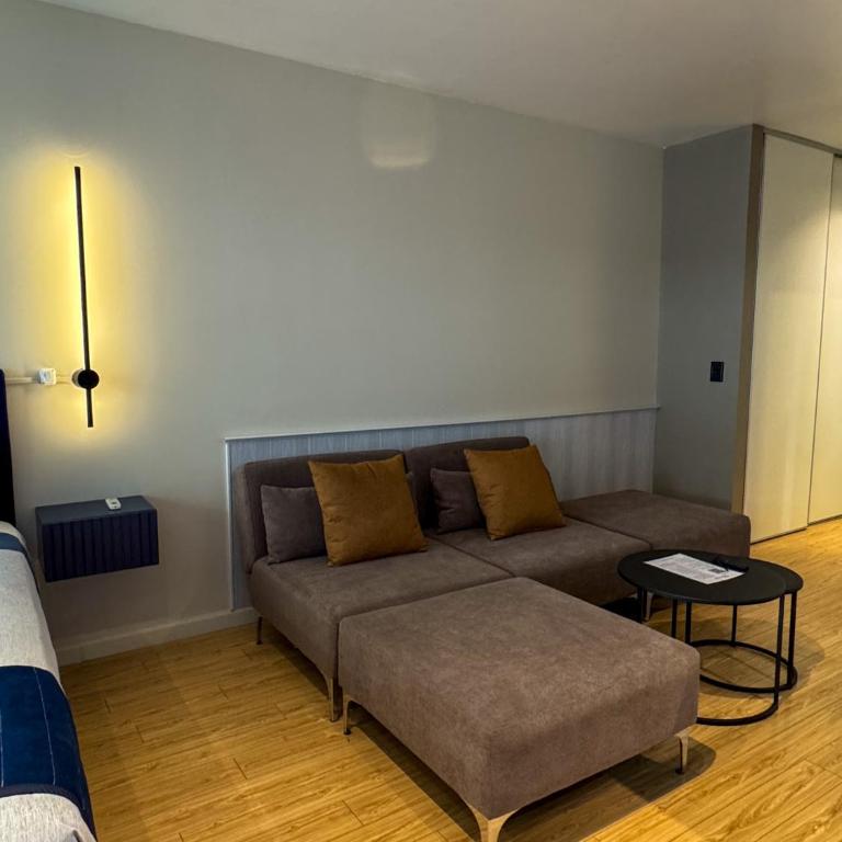 Foster Palermo - One-Bedroom Apartment - 19
