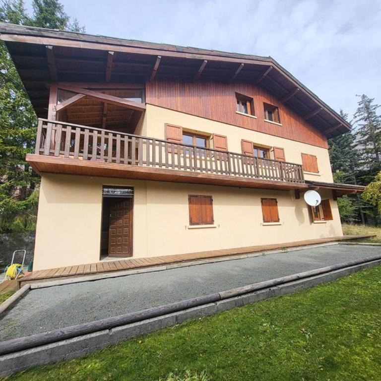 Chalet spacieux avec cheminée et salle de cinéma à Montgenèvre - FR-1-266-242 - Chalet - 6