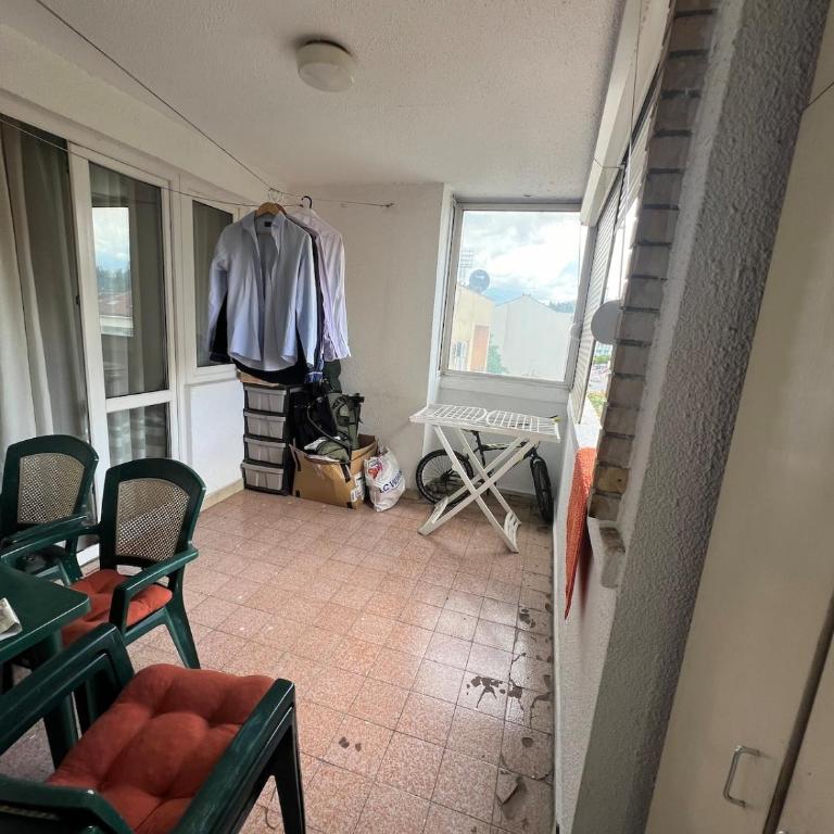 Podgorica Central - Apartman sa 3 Spavaće Sobe i Balkonom - 9
