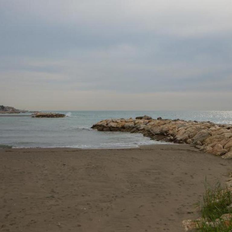 MalagaOnBeach 1 - Two bedrooms - up to 3 people - 20 meters beach - Apartment - Ground Floor - 39