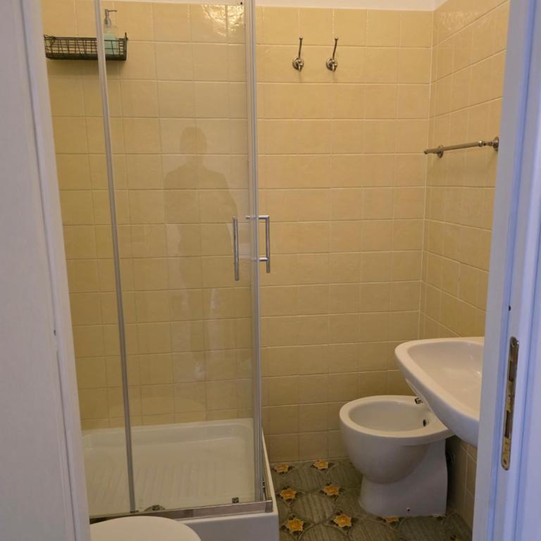 Chez Liviana - Camera Matrimoniale con Bagno Privato - 7
