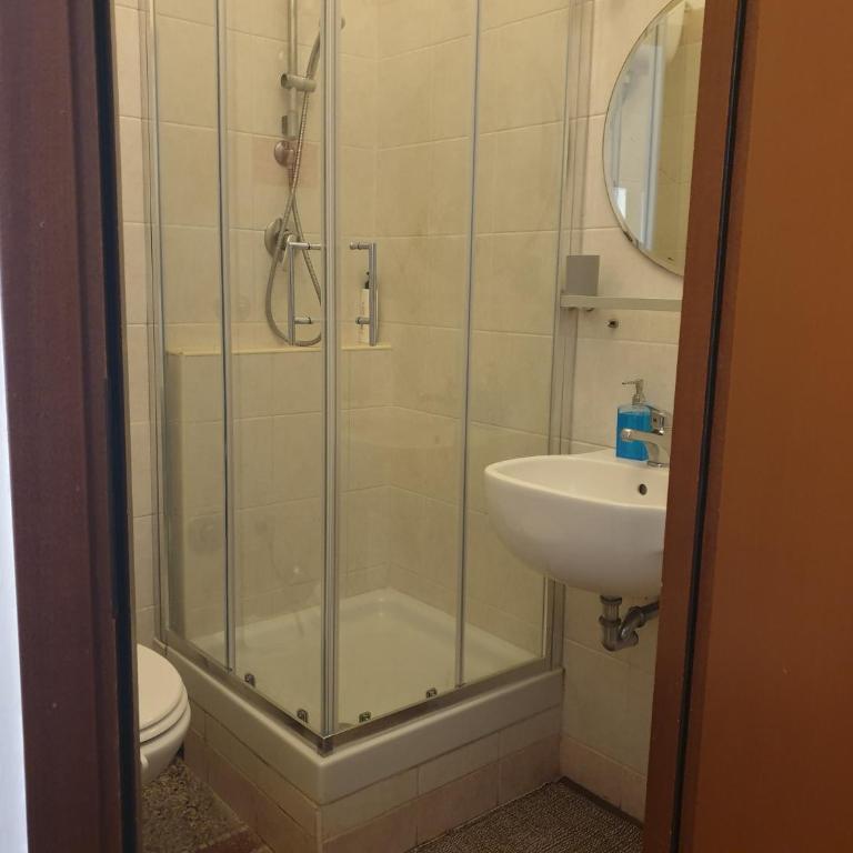 Chez Liviana - Camera Singola con Bagno - 13