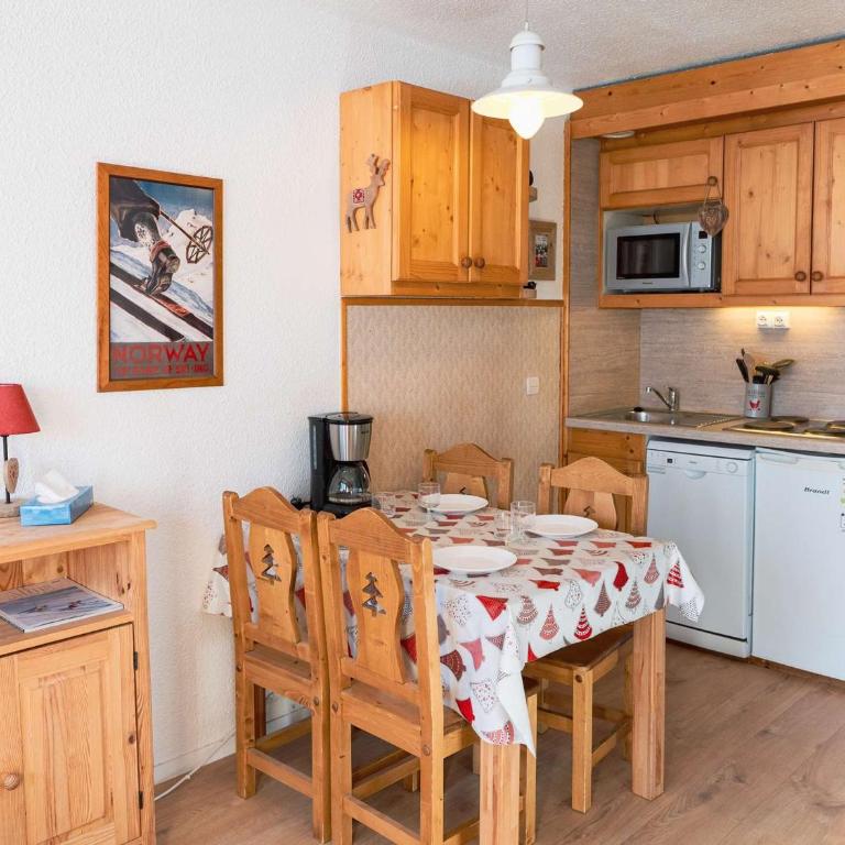 Val Thorens: Appart 28m², 4 pers, plein centre, balcon, ascenseur - FR-1-637-21 - Appartamento (4 Adulti) - 5