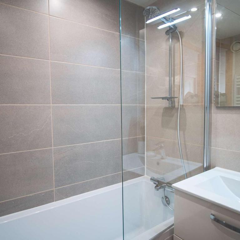 Val Thorens: Appart 28m², 4 pers, plein centre, balcon, ascenseur - FR-1-637-21 - Appartamento (4 Adulti) - 8