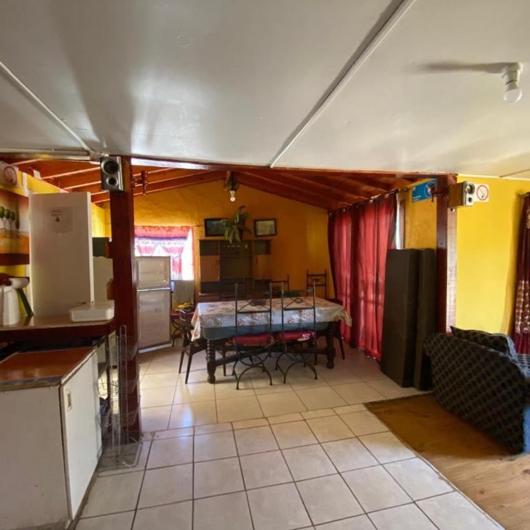Cabaña Las Cruces, a pasos de la playa - Three-Bedroom House - 3