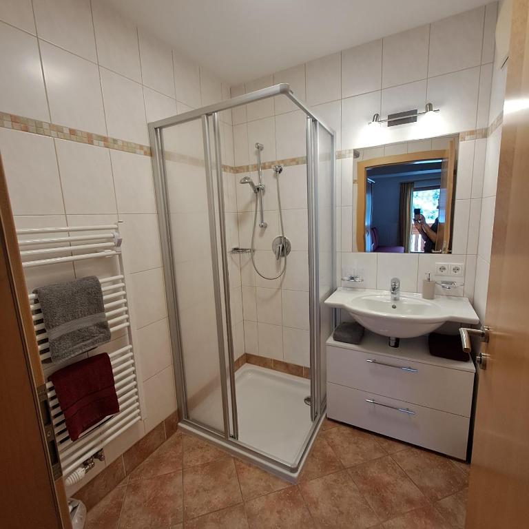Appartements Rabengut - Two-Bedroom Apartment with Balcony - 6