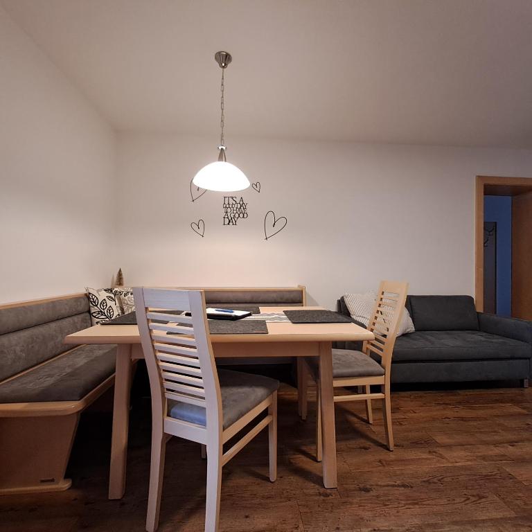 Appartements Rabengut - Two-Bedroom Apartment with Balcony - 2