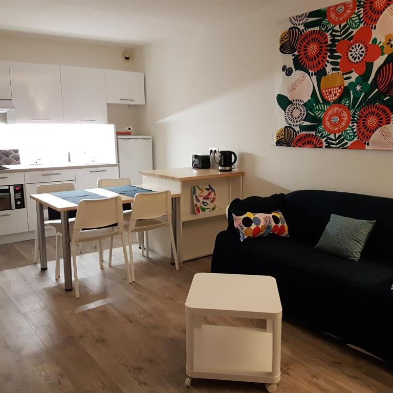 Grand T2, 4 personnes, Clim, Parking, Proche centre - Apartamento de 2 dormitorios - 7