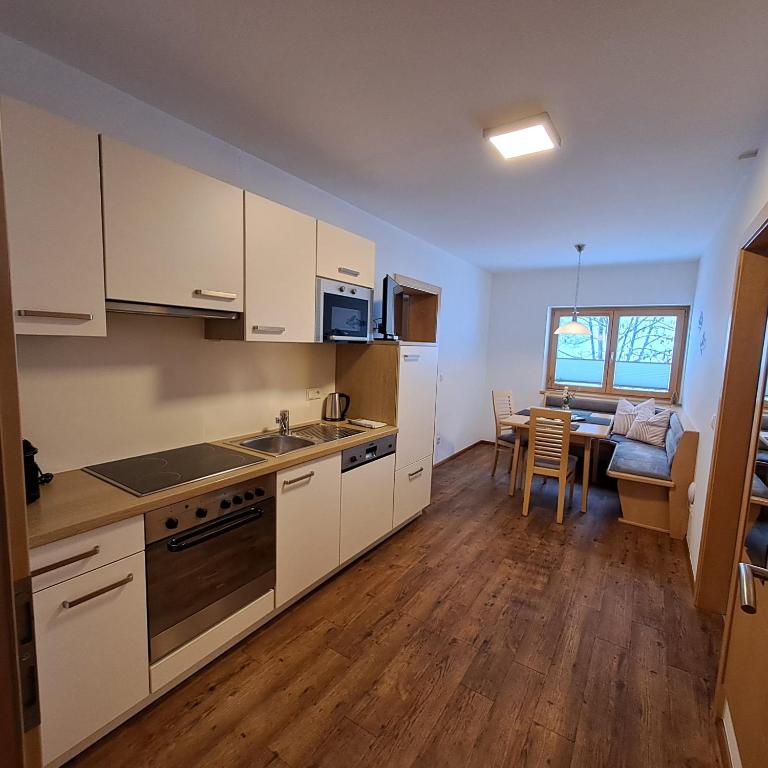 Appartements Rabengut - Two-Bedroom Apartment with Balcony - 1