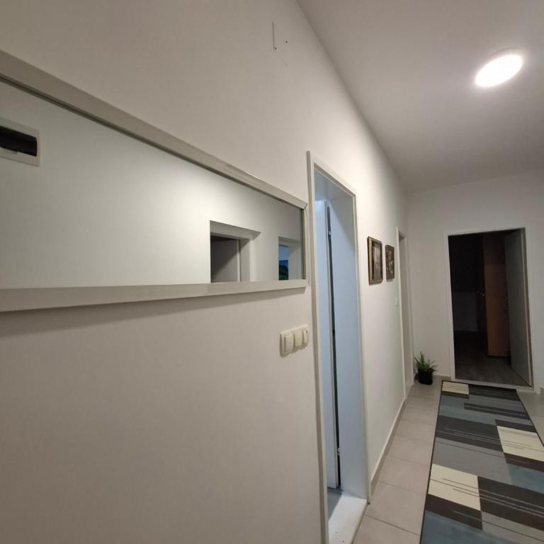 Apple Home - Two-Bedroom Apartment - 14