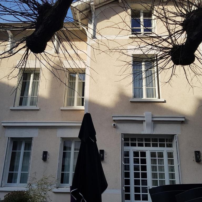 Lyon 4e Croix Rousse Maison complète Jardin - Villa avec Piscine Privée - 1