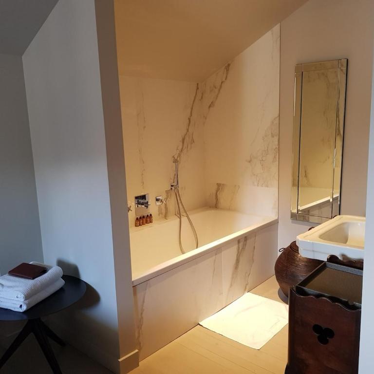 Lyon 4e Croix Rousse Maison complète Jardin - Villa avec Piscine Privée - 5
