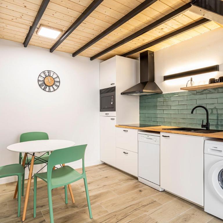 Marie Curie Flats, Lovely Duplex 3 - One-Bedroom Apartment - 6