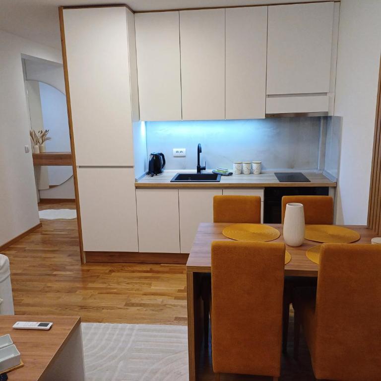Larso Lux, free swimming pools & parking - Apartman sa 1 Spavaćom Sobom - 25