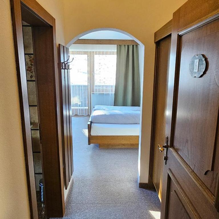 Pension Edi - Doppelzimmer mit Balkon - 1