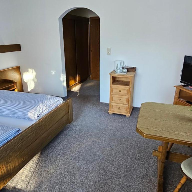 Pension Edi - Doppelzimmer mit Balkon - 4