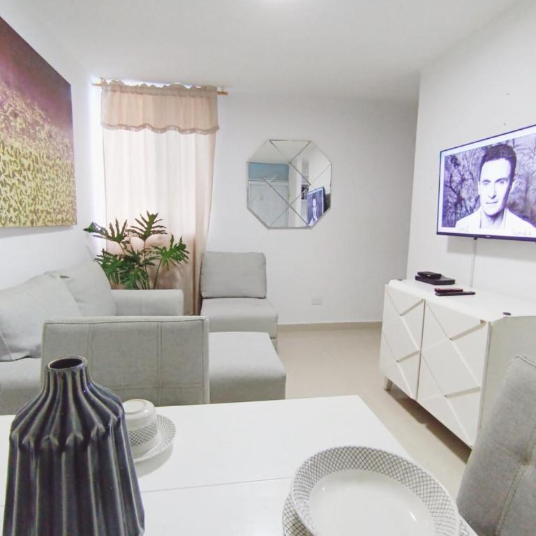 Apto 3 habit +2TV-Wifi, Netflix-Parqueadero gratis - Apartamento - 2