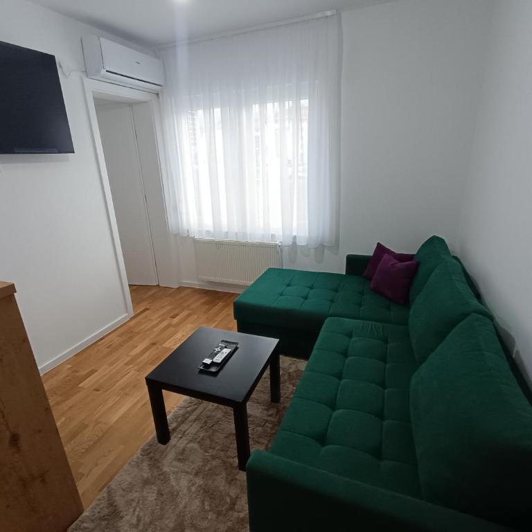Stan na dan Nina Plus - Pale Centar - One-Bedroom Apartment - 4