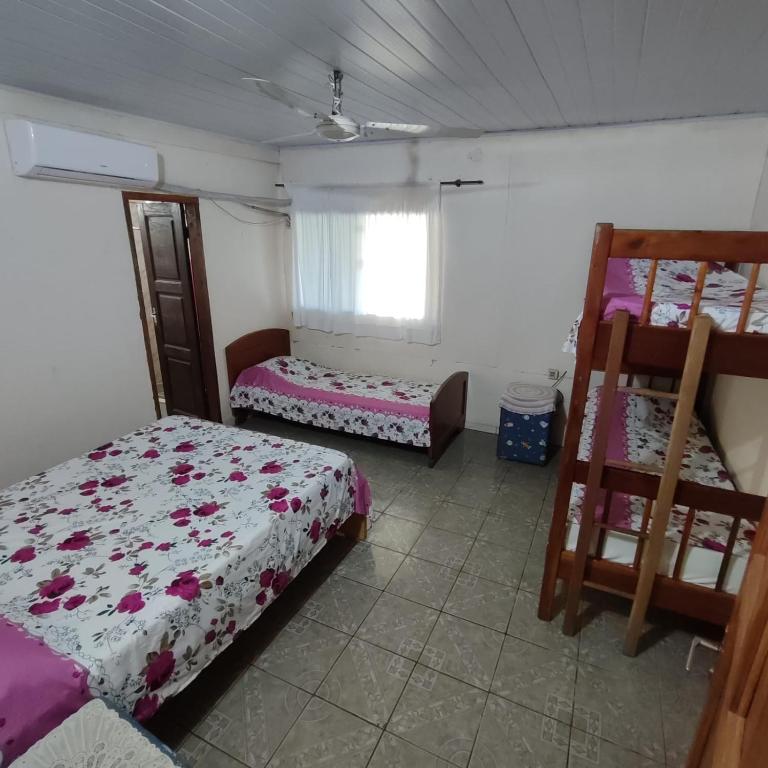 Posada las Mercedes - Family Room - 2