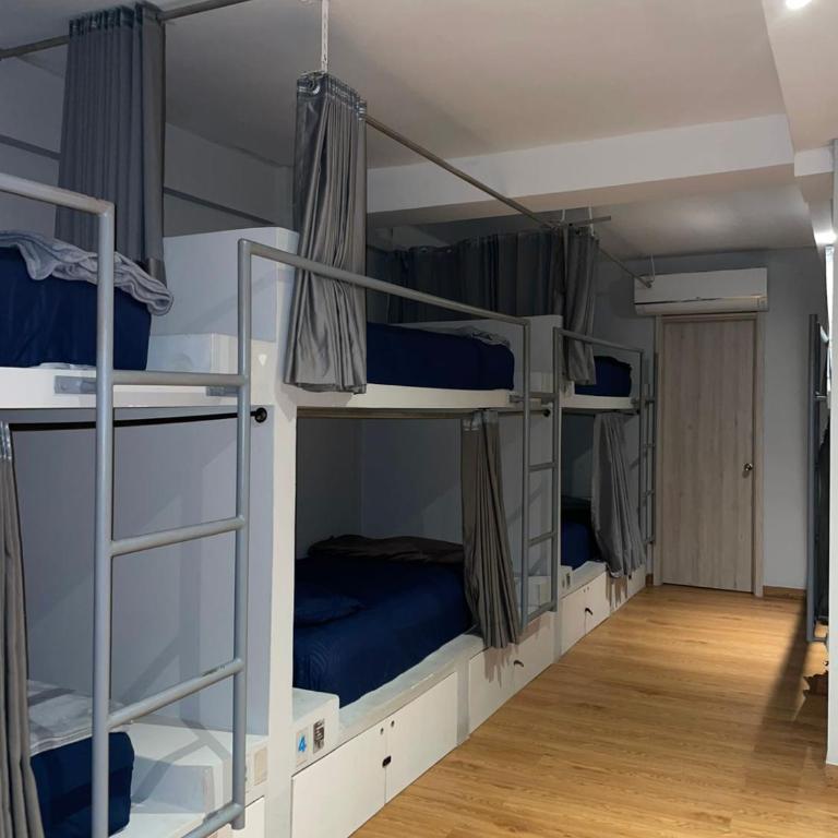 Dreamer Beach Club - Cama en habitación compartida femenina de 6 camas - 5