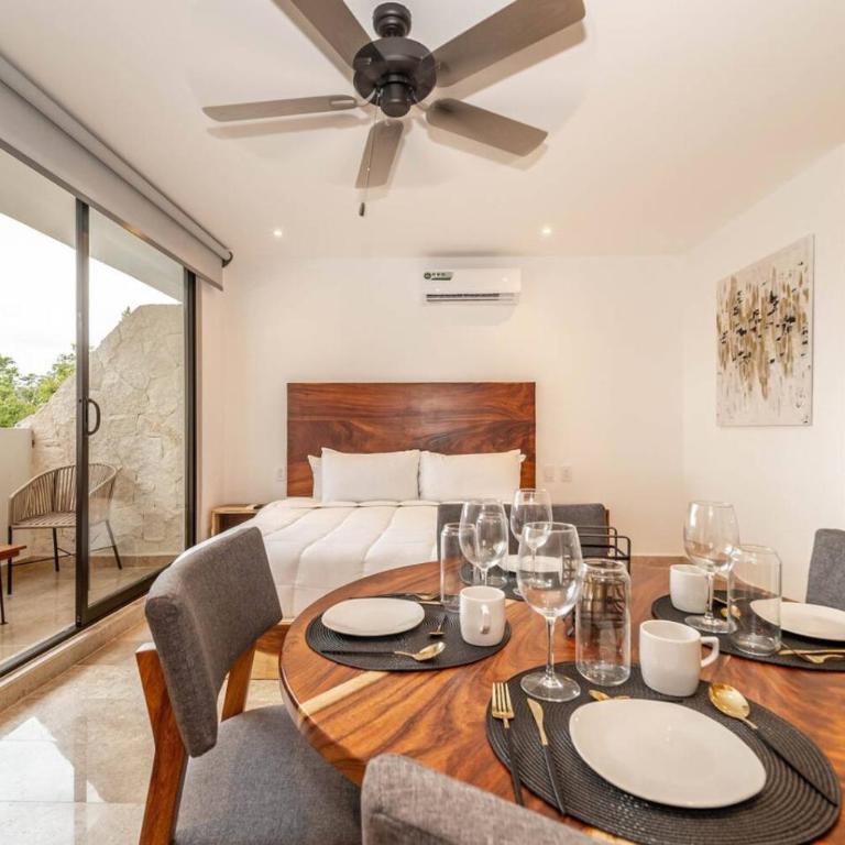 King Suite with Private Balcony, Gym, Rooftop Pool - Apartamento - 3