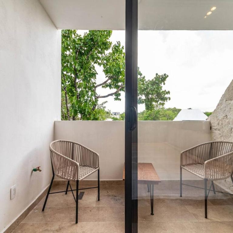 King Suite with Private Balcony, Gym, Rooftop Pool - Apartamento - 13