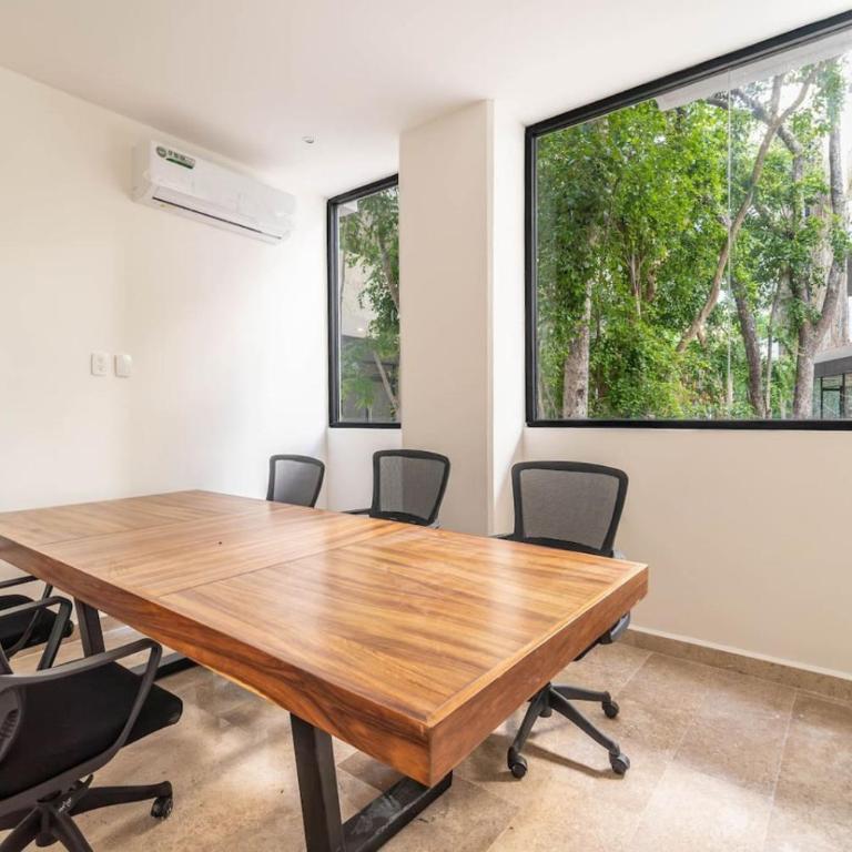 King Suite with Private Balcony, Gym, Rooftop Pool - Apartamento - 22
