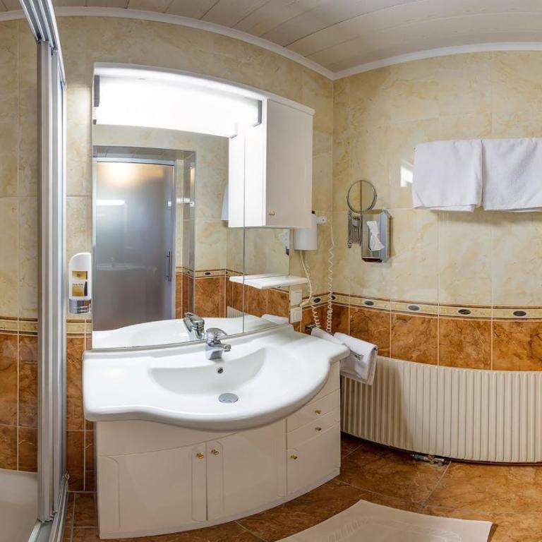 Hotel-Pension Egger - Doppelzimmer zur Einzelnutzung - 5