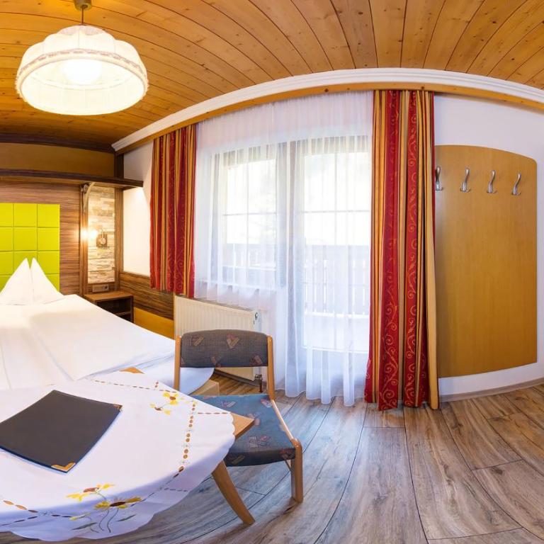 Hotel-Pension Egger - Doppelzimmer zur Einzelnutzung - 7