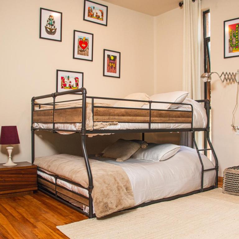 Chimenea, alberca climatizada y jacuzzi con vista al lago - Casa de 4 dormitorios - 18