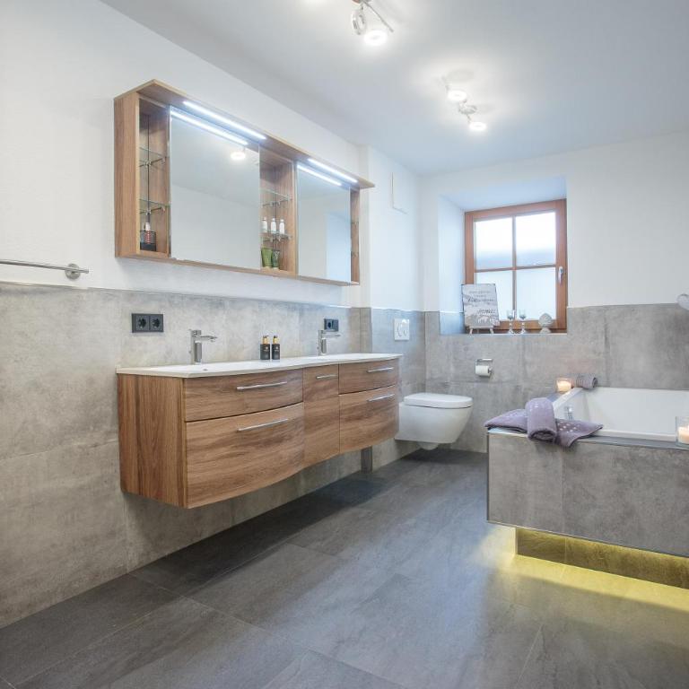 Exklusive 103 qm FEWO Salvenblick, gratis Skibus direkt ab Wohnung - Apartment with Terrace - 13