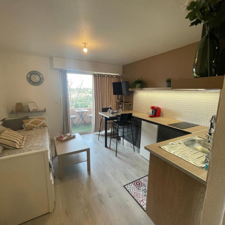 Studio cosy - One-Bedroom Apartment - 13