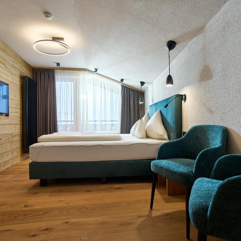 Hotel Stern - Deluxe Doppelzimmer mit Balkon - 6