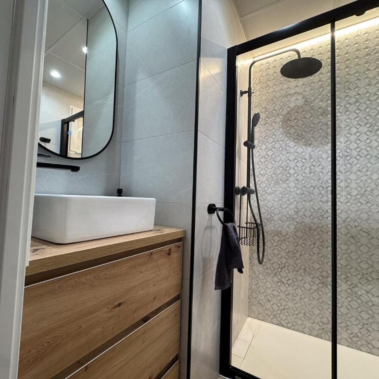Torregrosa Studio - One-Bedroom Apartment - 9