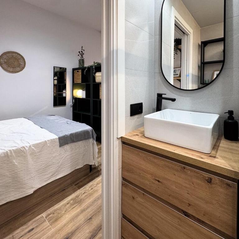 Torregrosa Studio - One-Bedroom Apartment - 10
