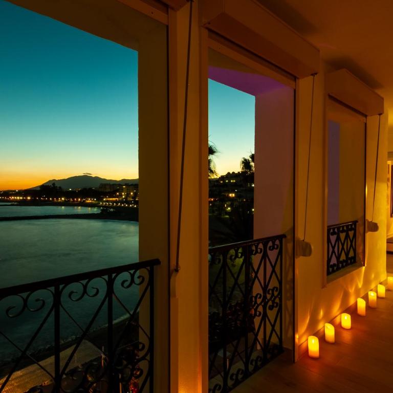 MARBELLA BANUS SUITES - Harbour Seafront Apartment - Apartamento de 3 dormitorios con vistas al mar - 13
