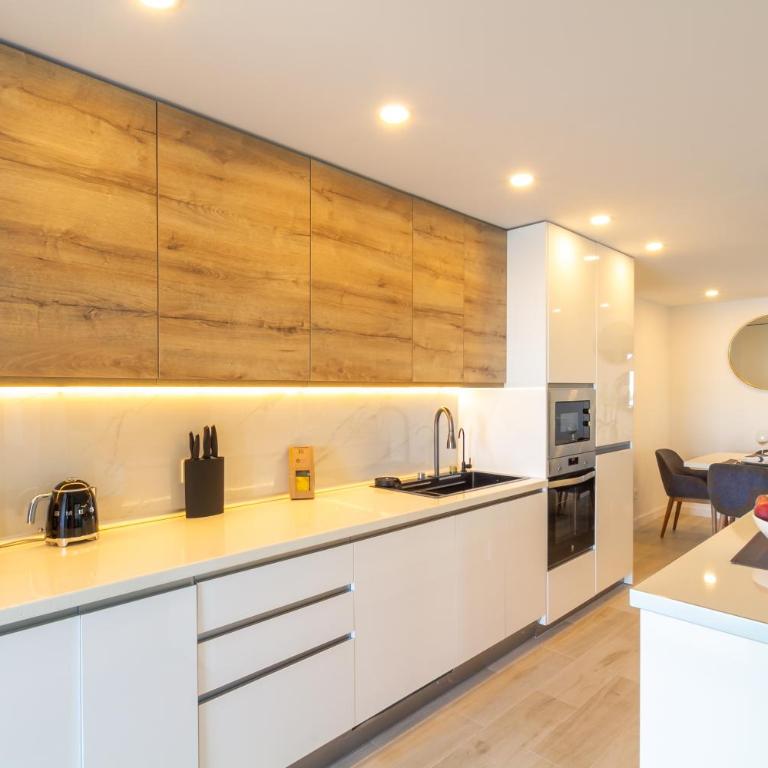 MARBELLA BANUS SUITES - Harbour Seafront Apartment - Apartamento de 3 dormitorios con vistas al mar - 42