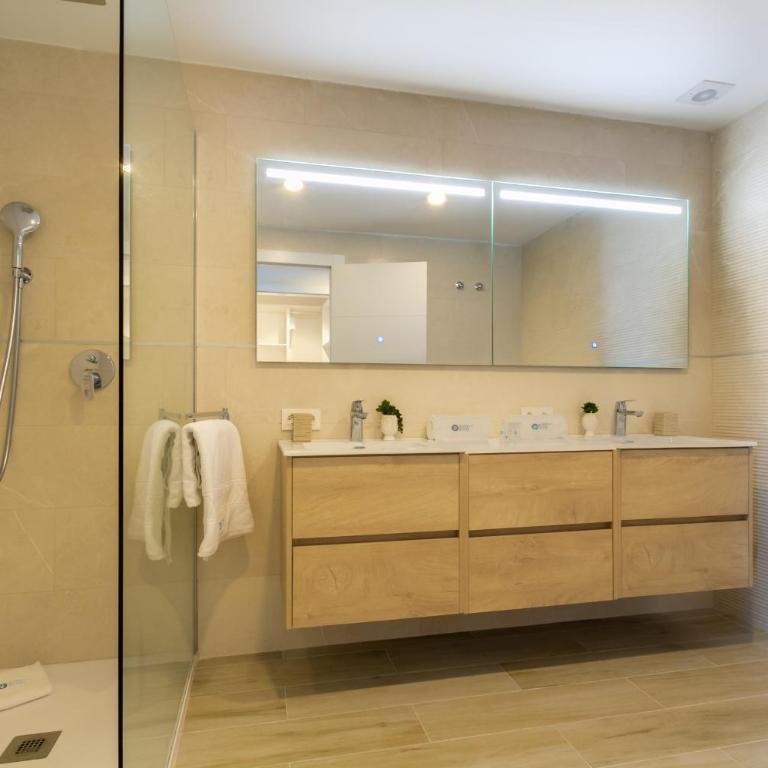 MARBELLA BANUS SUITES - Harbour Seafront Apartment - Apartamento de 3 dormitorios con vistas al mar - 54