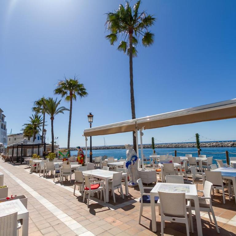 MARBELLA BANUS SUITES - Harbour Seafront Apartment - Apartamento de 3 dormitorios con vistas al mar - 35