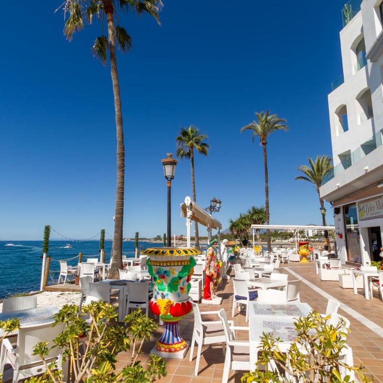 MARBELLA BANUS SUITES - Harbour Seafront Apartment - Apartamento de 3 dormitorios con vistas al mar - 36