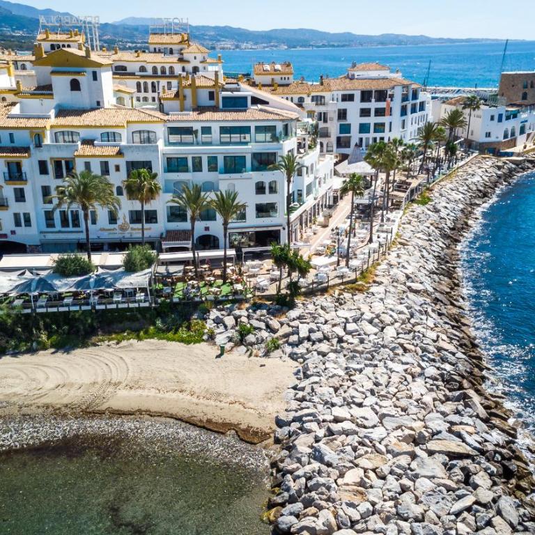 MARBELLA BANUS SUITES - Harbour Seafront Apartment - Apartamento de 3 dormitorios con vistas al mar - 56