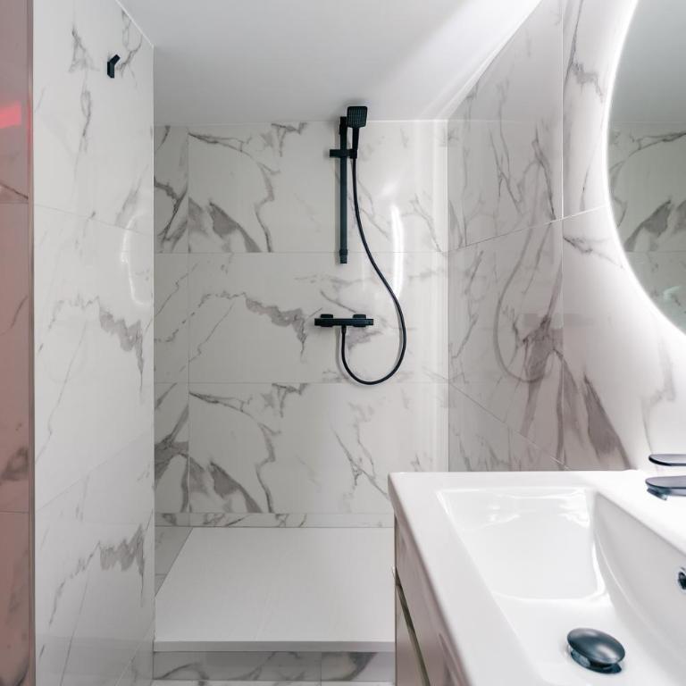 Grand appart - Hyper centre - 8 pers - Strasbnb - Appartamento con 3 Camere da Letto - 6
