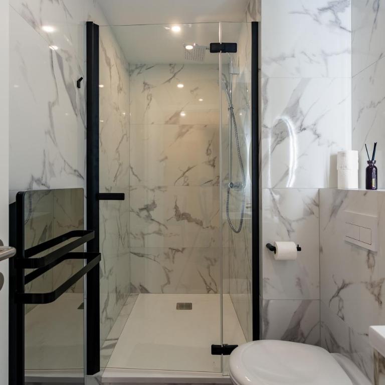 Grand appart - Hyper centre - 8 pers - Strasbnb - Appartamento con 3 Camere da Letto - 11
