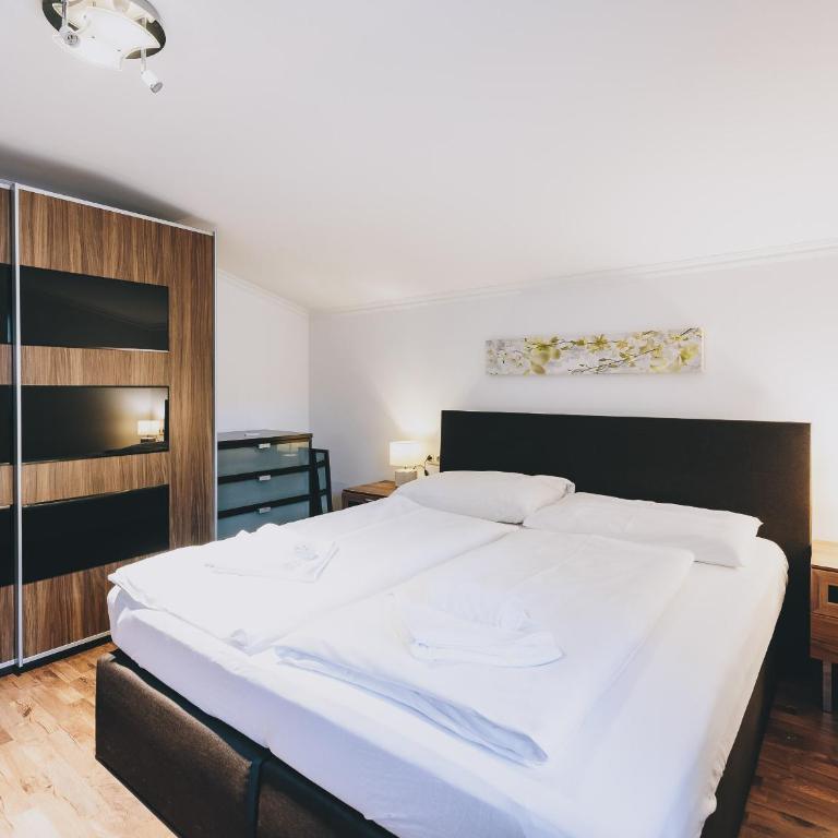 Areit Apartments by we rent, SUMMERCARD INCLUDED - Apartment mit 2 Schlafzimmern und Balkon - 4