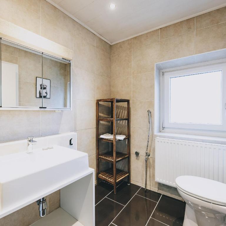 Areit Apartments by we rent, SUMMERCARD INCLUDED - Apartment mit 2 Schlafzimmern - 4