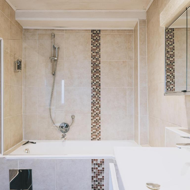 Areit Apartments by we rent, SUMMERCARD INCLUDED - Apartment mit 2 Schlafzimmern - 6
