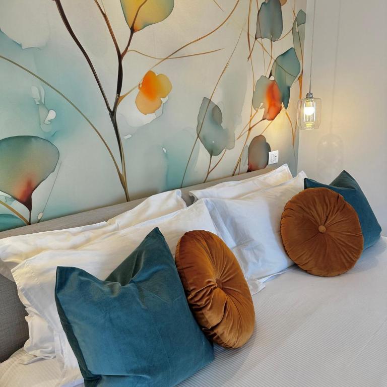 Villa Greta Hotel Rooms & Suites - Suite with Terrace - 8