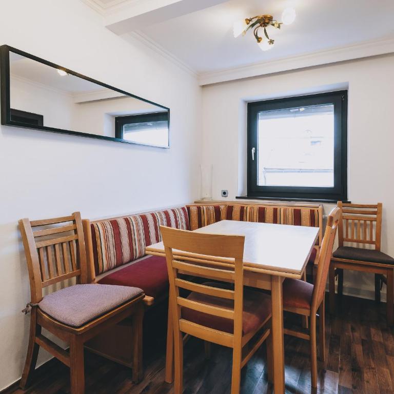 Areit Apartments by we rent, SUMMERCARD INCLUDED - Apartment mit 2 Schlafzimmern und Balkon - 14